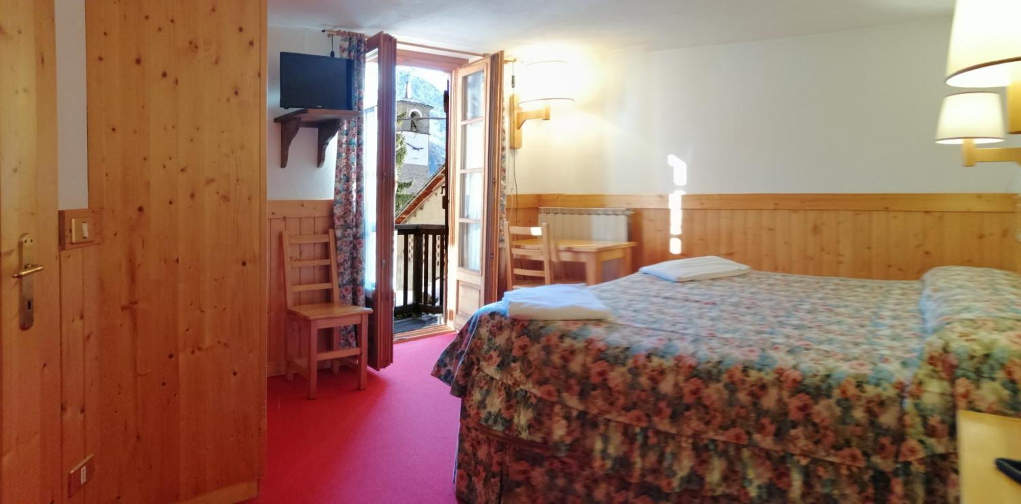 Hotel Locanda Grauson Cogne Exterior photo